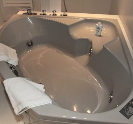 Jacuzzi Privatif Amirauté Hôtel Golf Deauville
