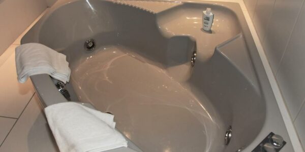 Jacuzzi Privatif Amirauté Hôtel Golf Deauville